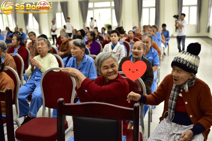 SODO Casino Thăm hỏi cô chú tại trung tâm bảo trợ Đà Nẵng 1